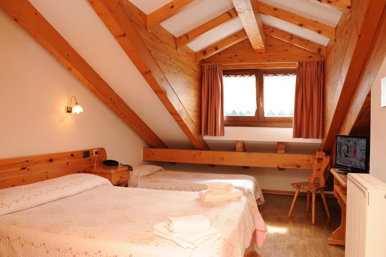 Albergo Genzianella Roncone 외부 사진